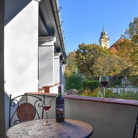 Bed and Breakfast Szin-Es Vendeghaz Сентеш Экстерьер фото