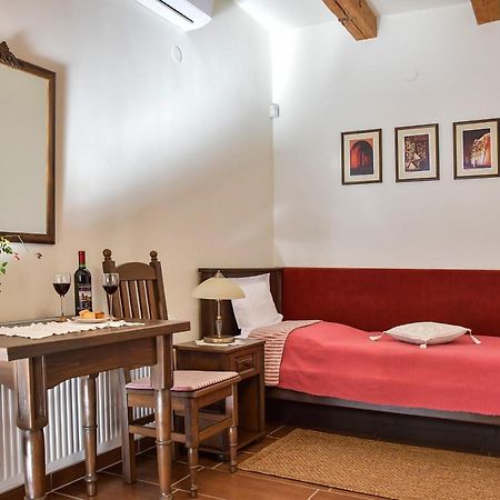 Bed and Breakfast Szin-Es Vendeghaz Сентеш Экстерьер фото